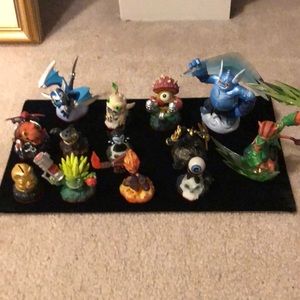 Skylanders Trap Team video game figurines Lot of 13